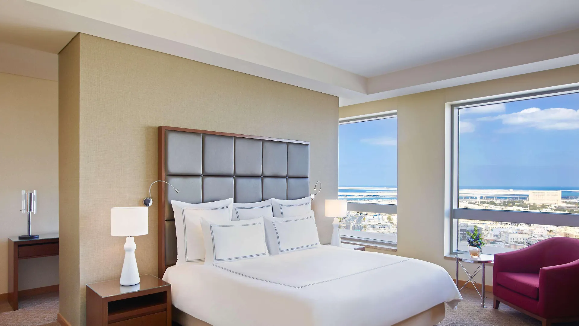 Swissotel Al Ghurair Dubai - Deira & Creek Hotel
